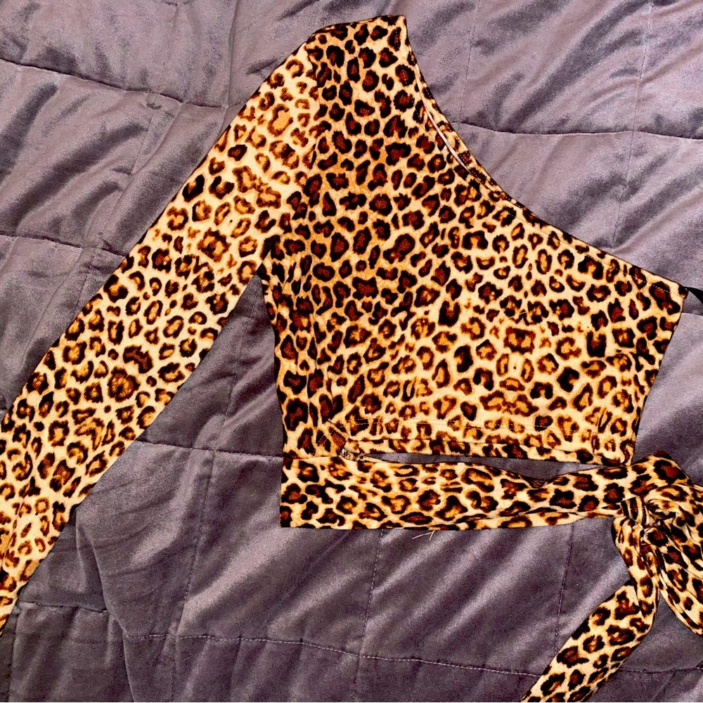 One shoulder cheetah top